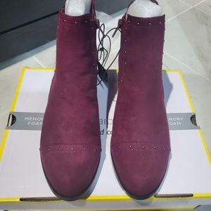 Liz Claiborne ankle booties